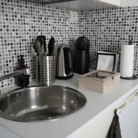 Modern Equipped Studio In Vibrant Kallio, Near Transit & Dining Spots Helsinki Exterior photo