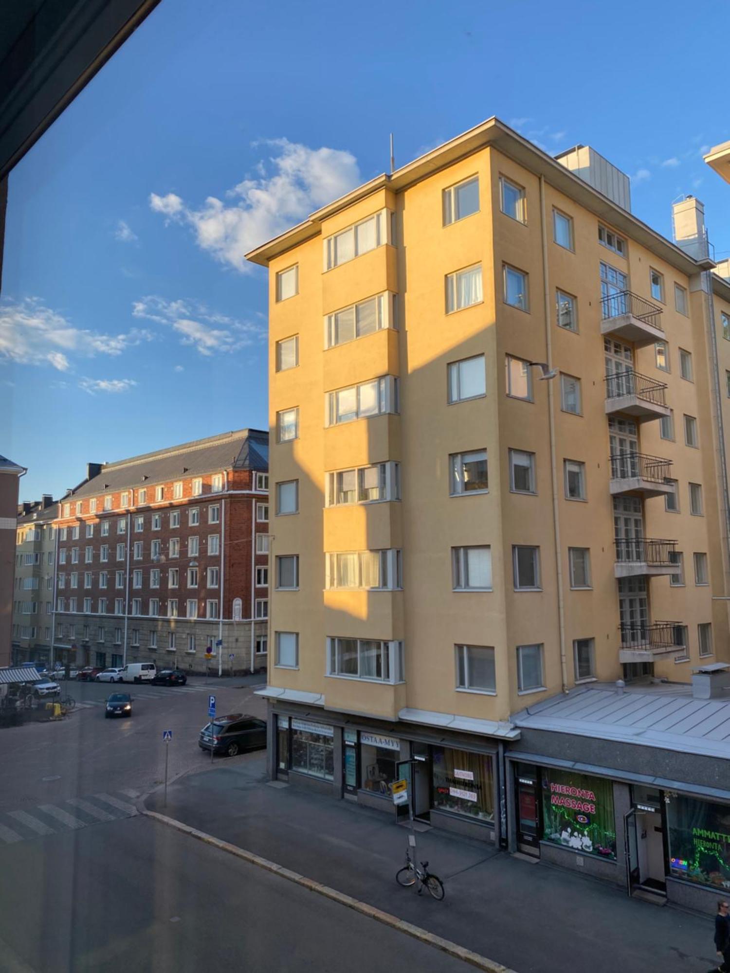 Modern Equipped In Vibrant Kallio, Near Transit & Dining Spots Апартаменты Хельсинки